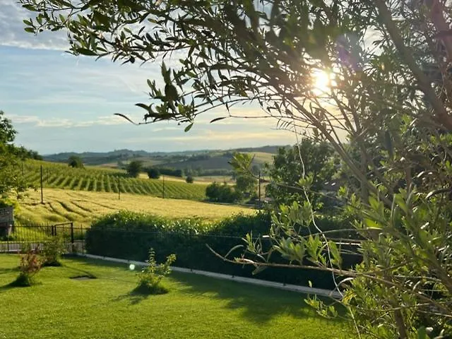 Ermitage La Suite-hermitage Al Tramonto-hermitage Tra Le Vigne Διαμέρισμα *